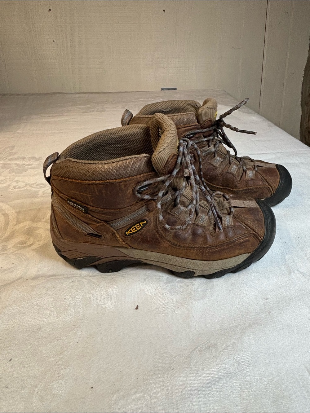 KEEN Womens 6.5 EU 37 Brown Leather KEEN.DRY Mid Hiking Boots Lace Up Gorpcore - Picture 2 of 9